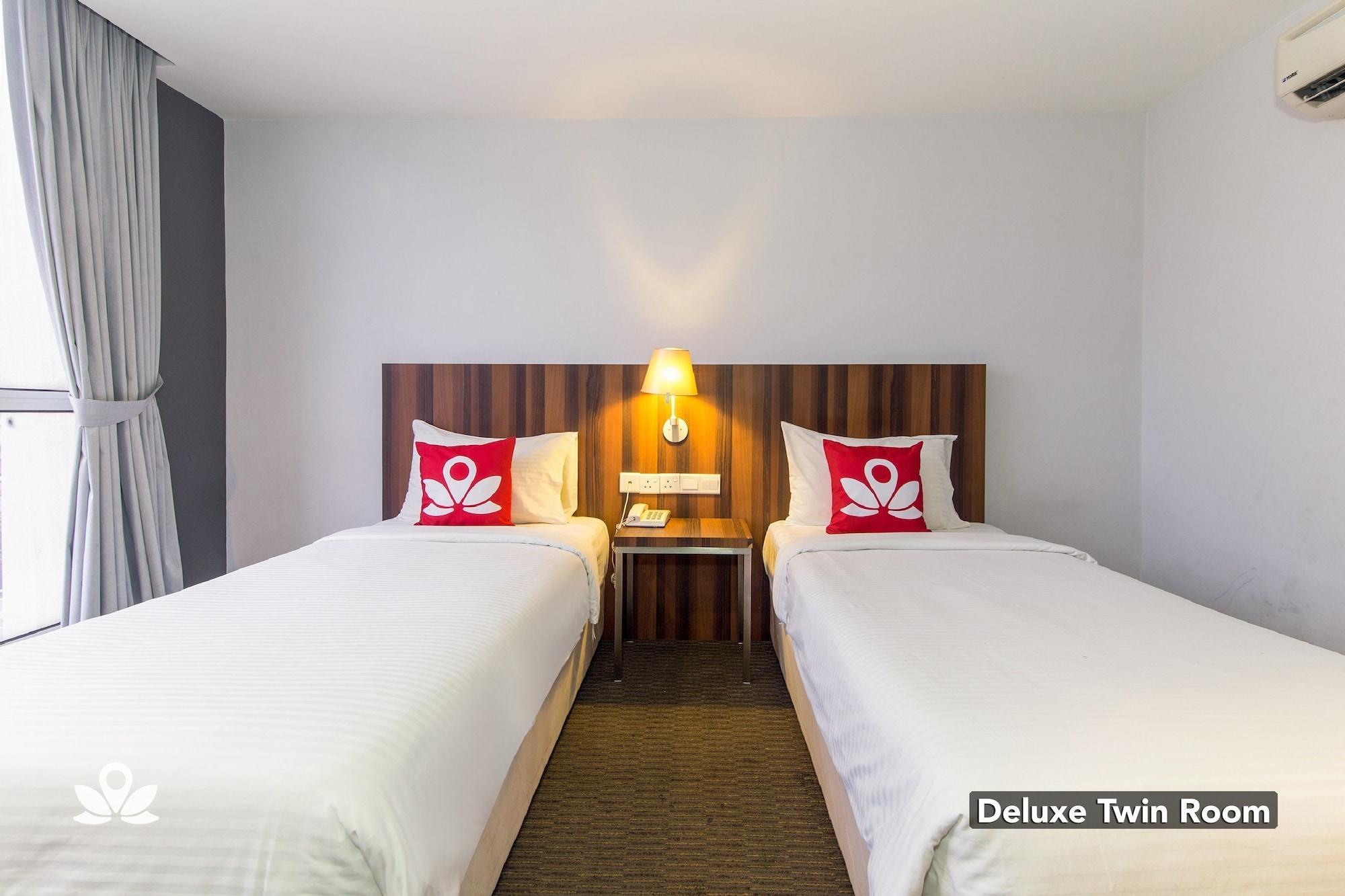 Zen Rooms Sakura Boutique Hotel Куала Лумпур Екстериор снимка