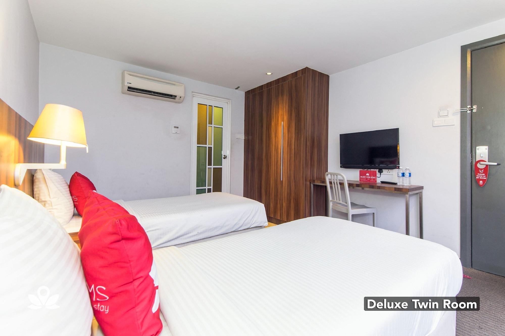 Zen Rooms Sakura Boutique Hotel Куала Лумпур Екстериор снимка