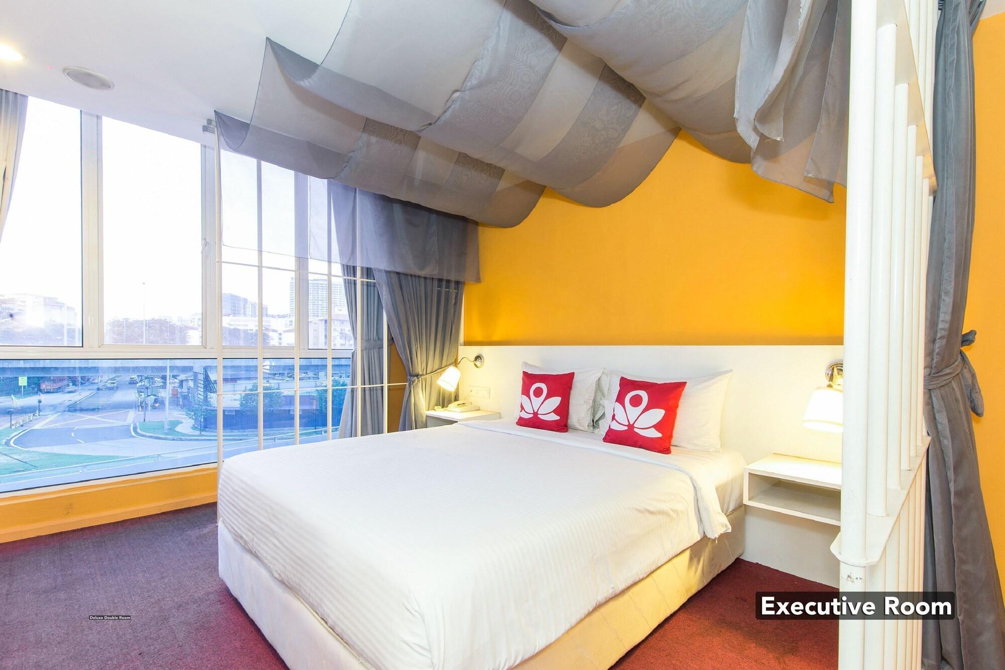 Zen Rooms Sakura Boutique Hotel Куала Лумпур Екстериор снимка