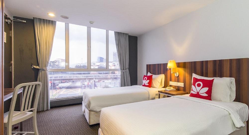 Zen Rooms Sakura Boutique Hotel Куала Лумпур Екстериор снимка