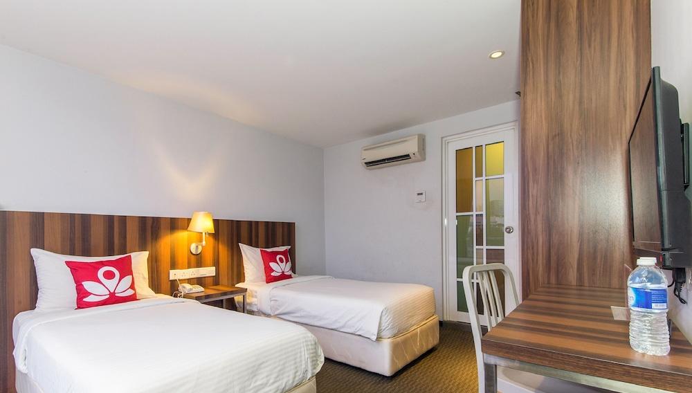 Zen Rooms Sakura Boutique Hotel Куала Лумпур Екстериор снимка