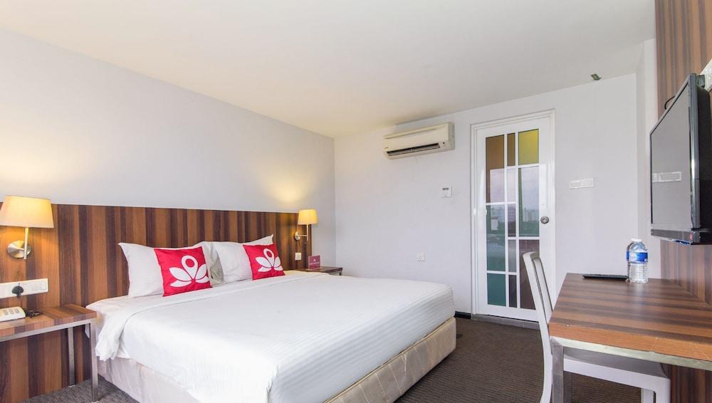 Zen Rooms Sakura Boutique Hotel Куала Лумпур Екстериор снимка