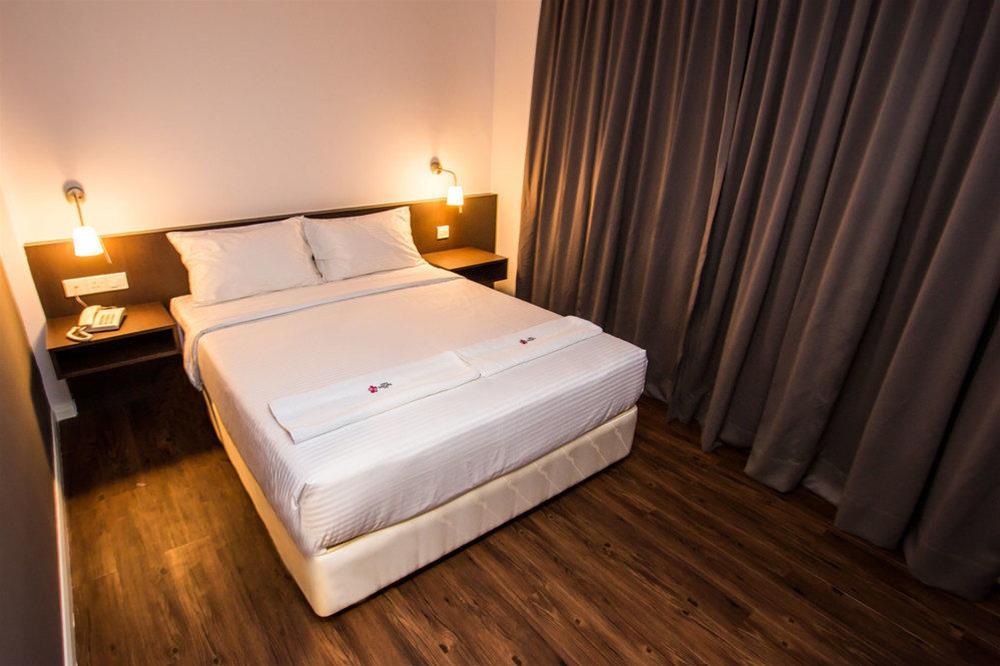 Zen Rooms Sakura Boutique Hotel Куала Лумпур Екстериор снимка