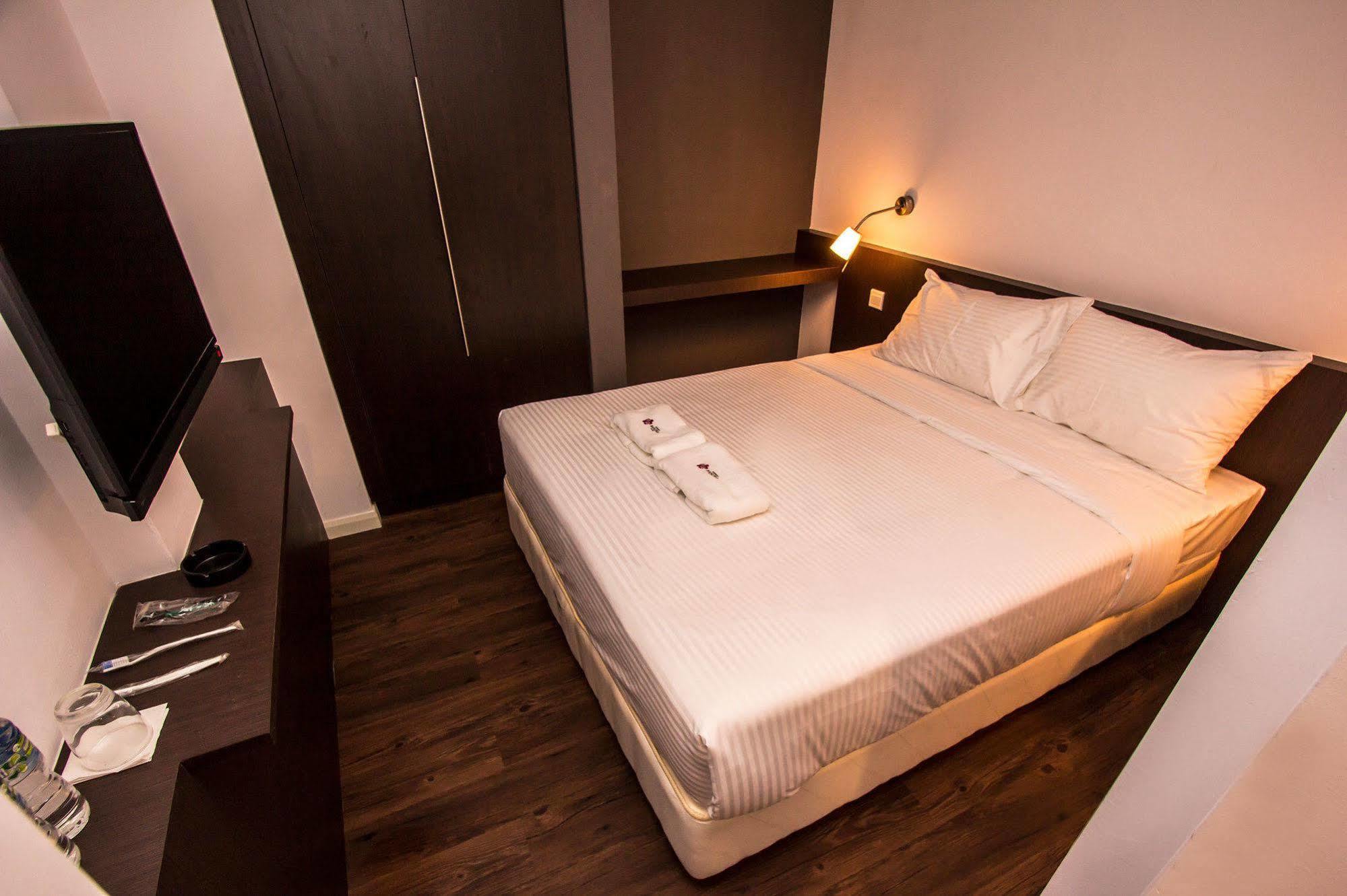Zen Rooms Sakura Boutique Hotel Куала Лумпур Екстериор снимка