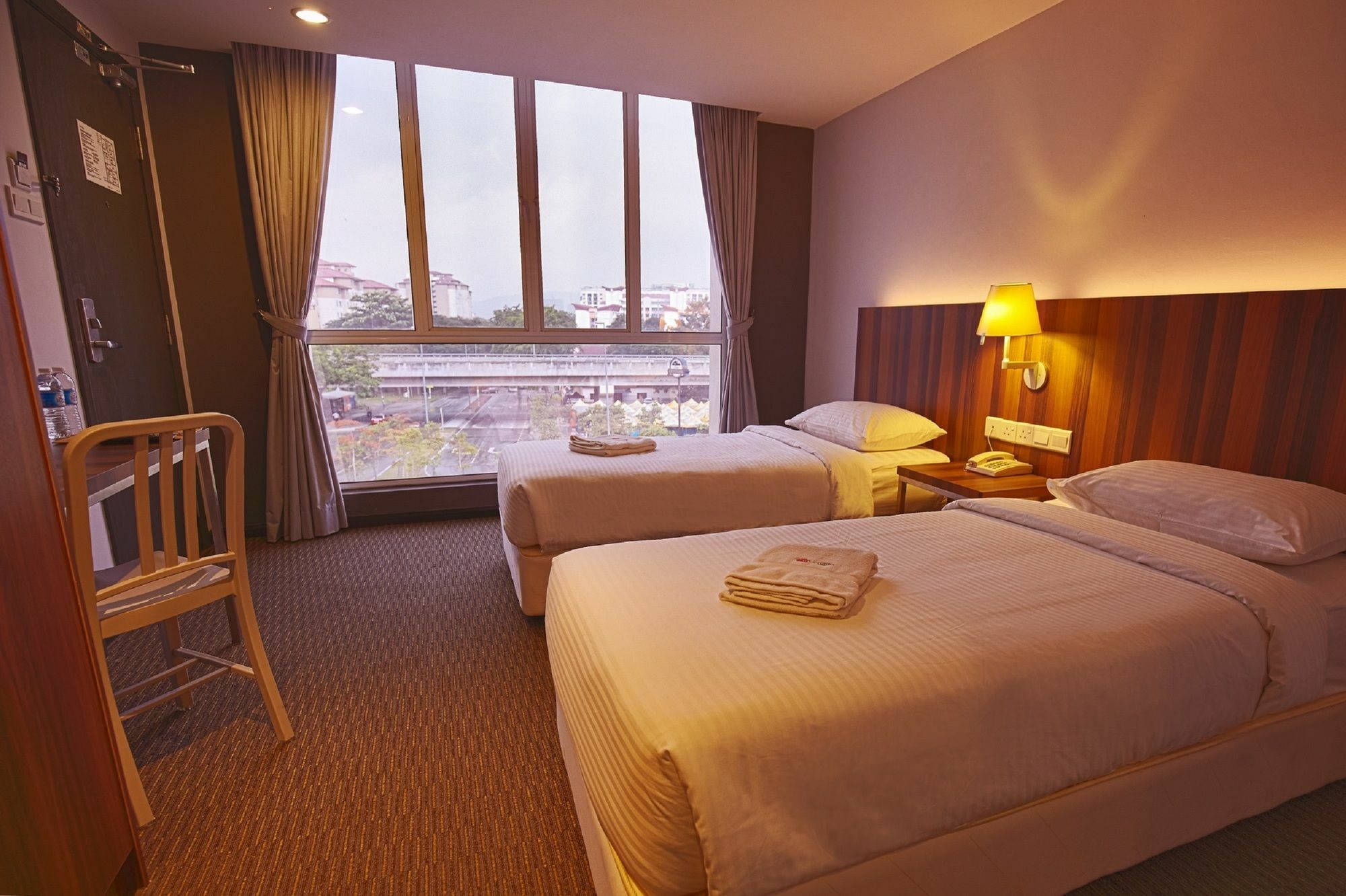Zen Rooms Sakura Boutique Hotel Куала Лумпур Екстериор снимка